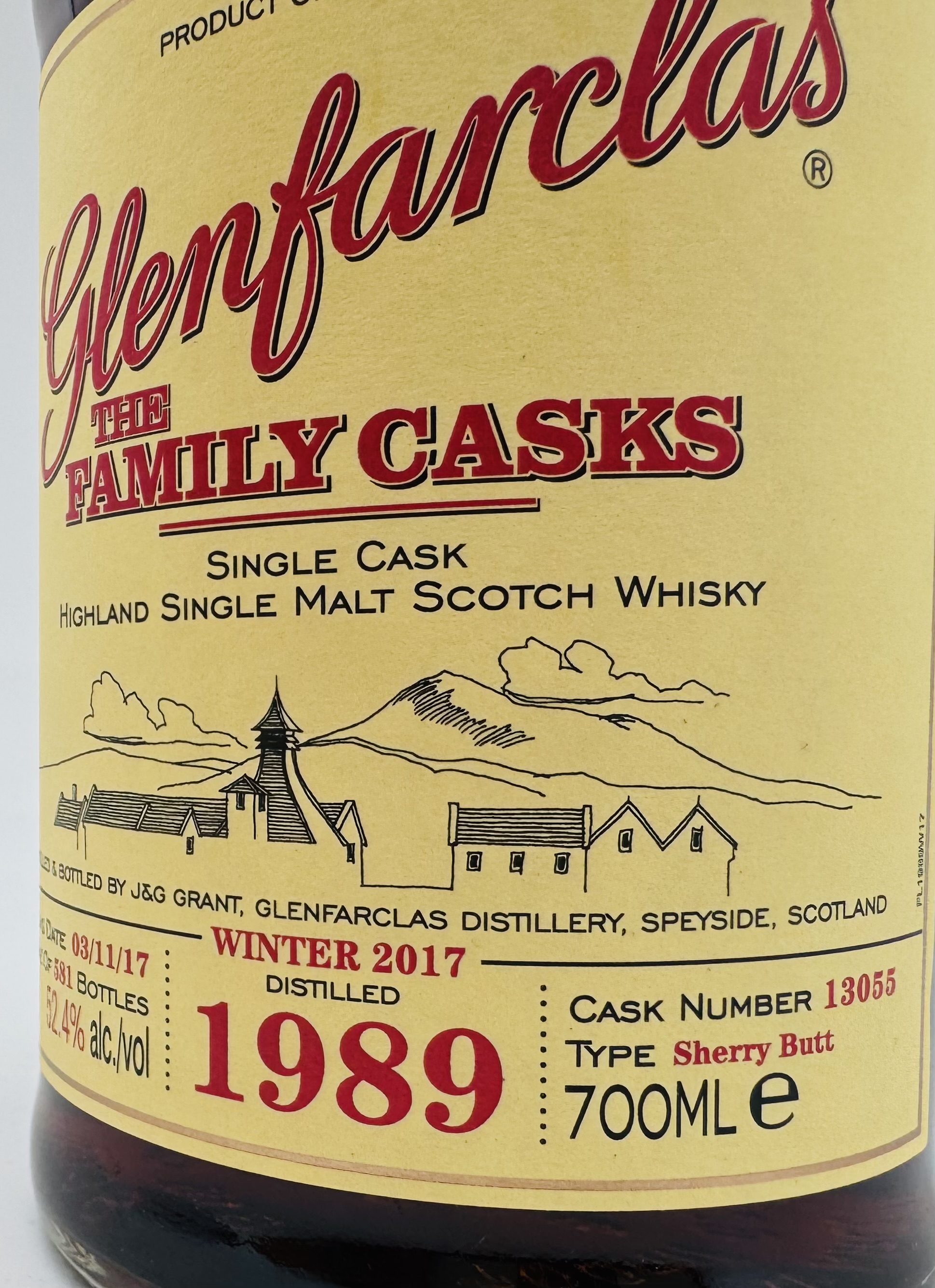 Glenfarclas 1989 - 2017 Family Cask  52,4% 581 bottles  Sherry Butt